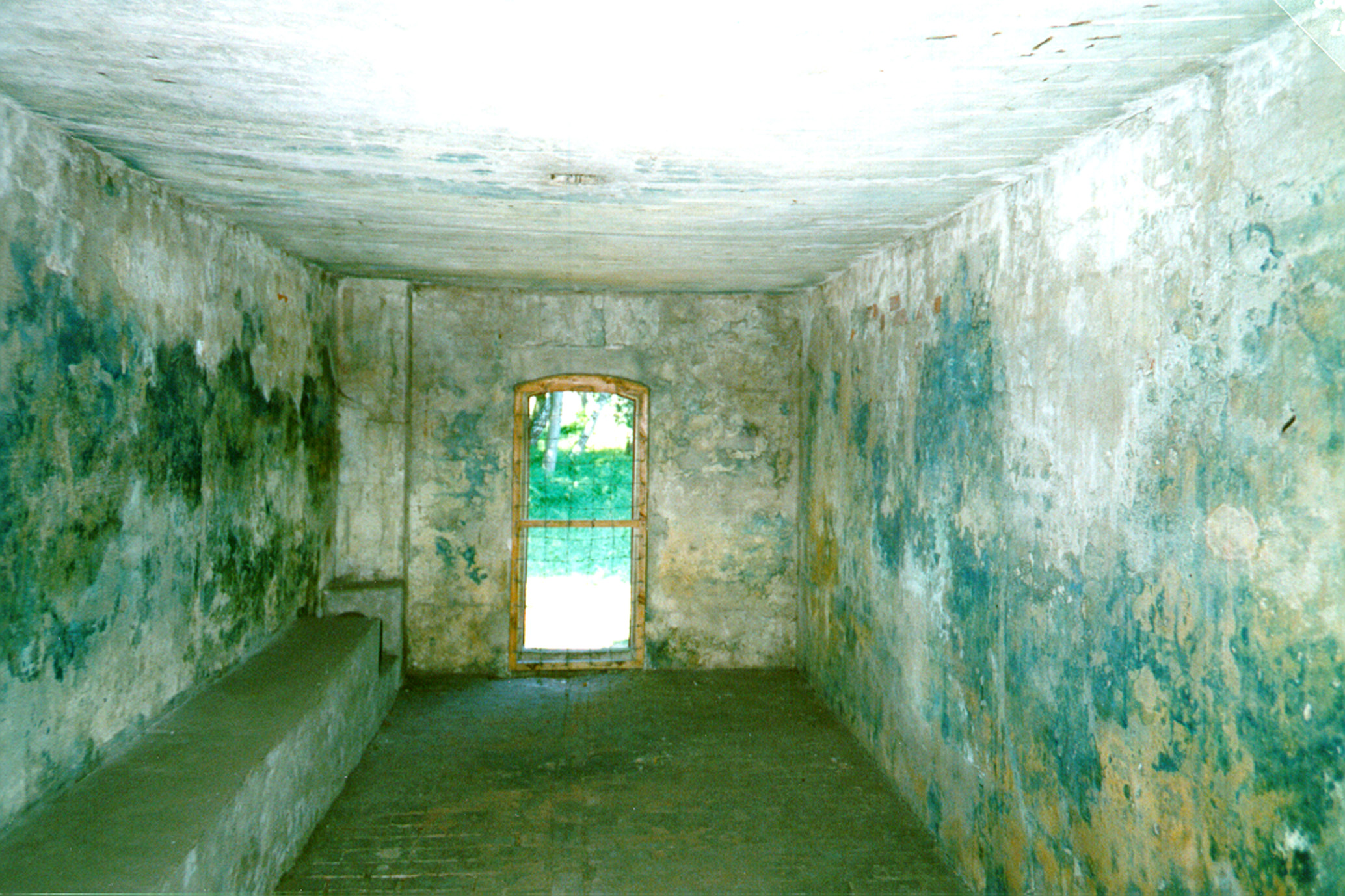 Stutthof Camp, fumigation facility, inside